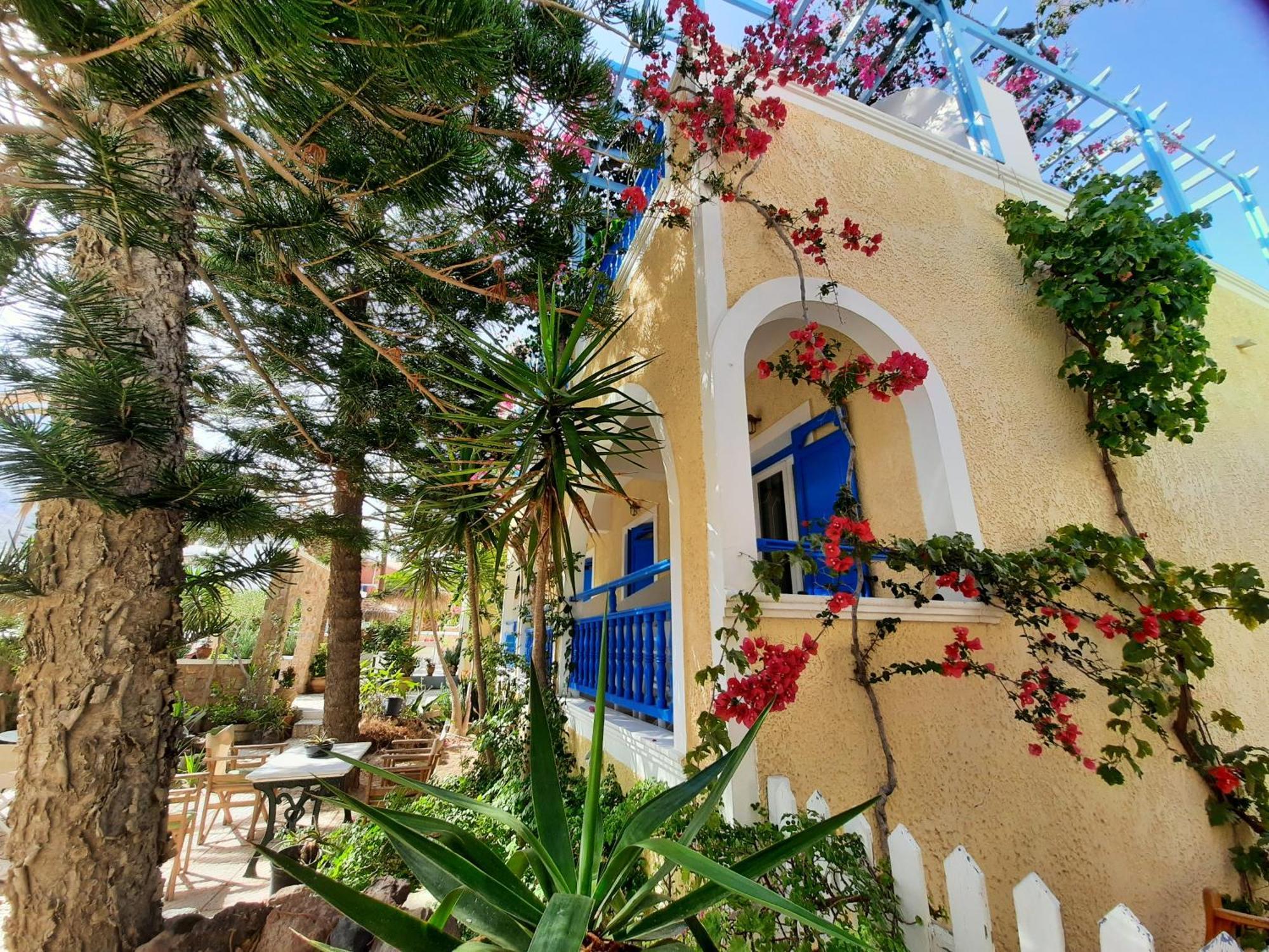 Hotel Zeus Камари Экстерьер фото